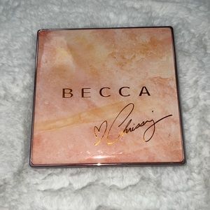 Becca X Chrissy Teigen Glow Face Palette